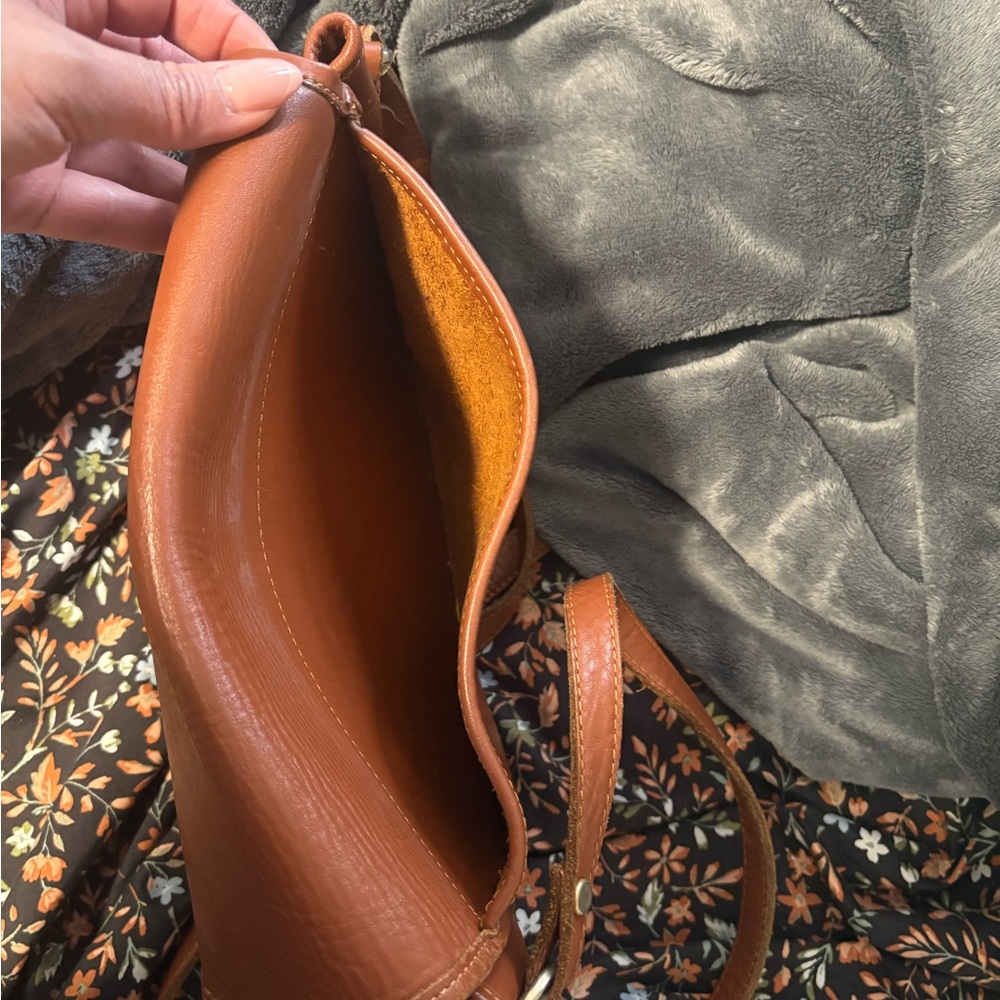 Coach Tan Crossbody Bag - Picture 4 of 10